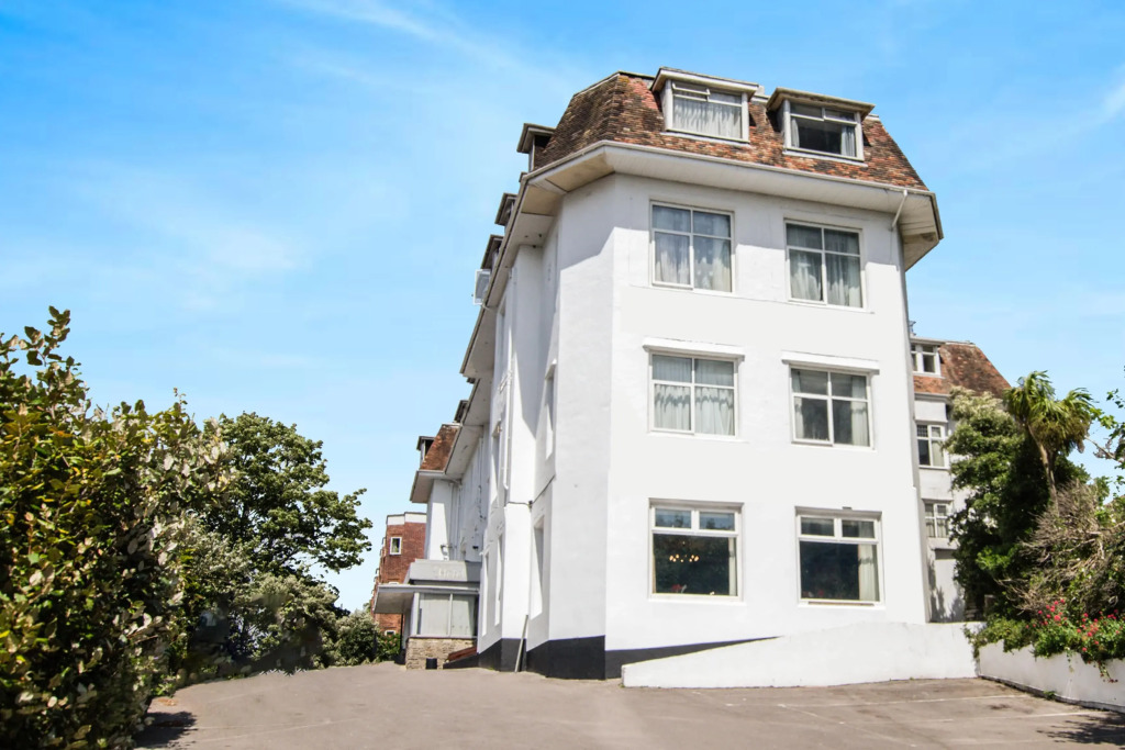 Russel Court Hotel Bournemouth Central