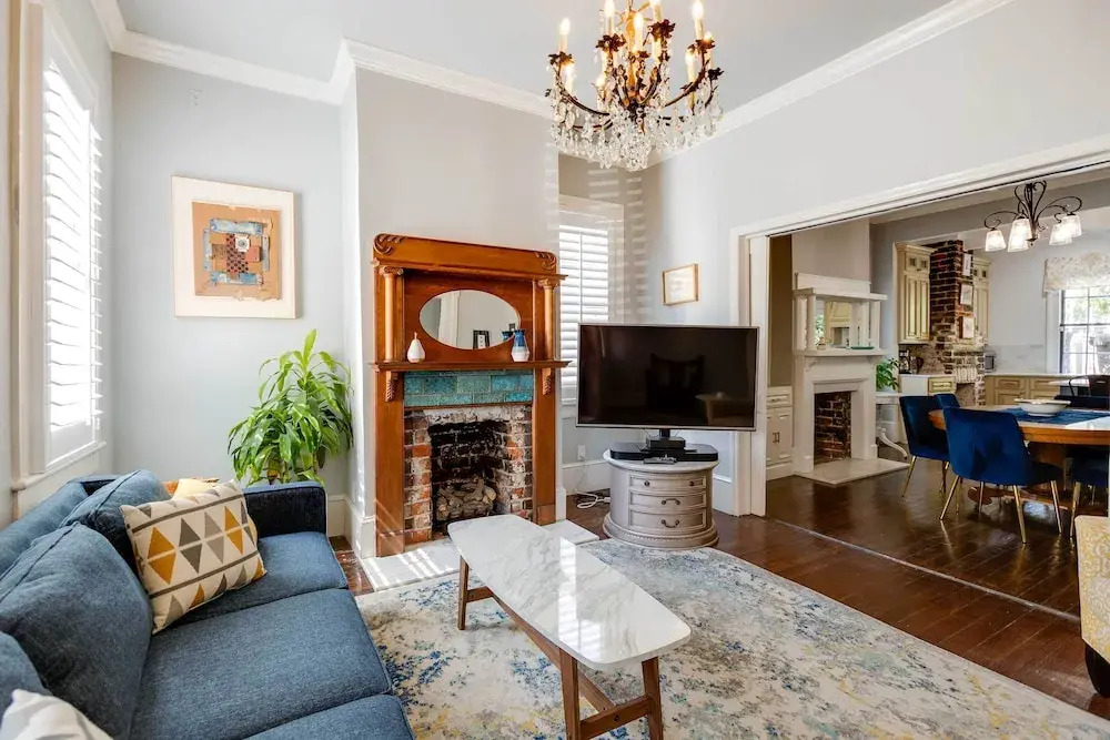 Private Hot Tub: Historic Savannah Home