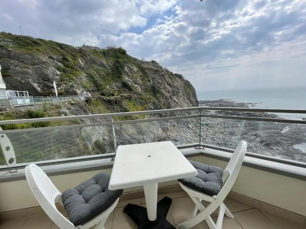 Appartement Granville, 3 Pièces, 4 Personnes - Fr-1-361-161