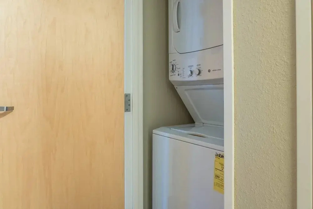 FRONTDESK Minneapolis Grand Apts Downtown