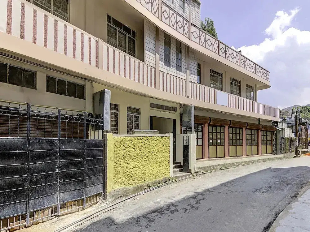 Fine Stay Guest House by OYO Rooms