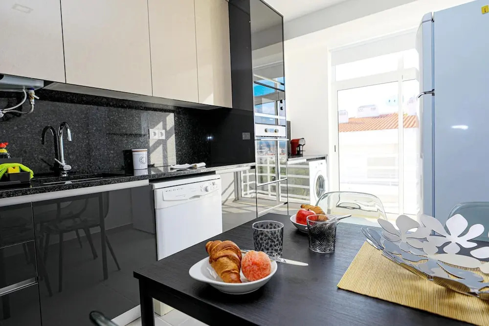 C23 - Parkway Entrance Apartment in Lagos