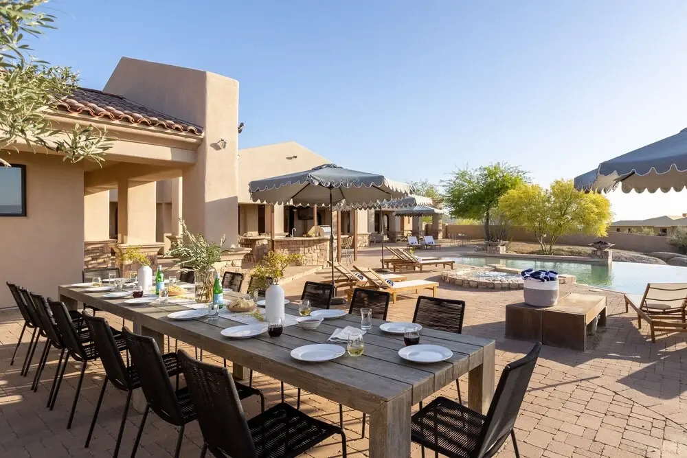 Bronco by AvantStay Incredible Views w Pool Hot Tub Outdoor Kitchen Game Room Movie Room