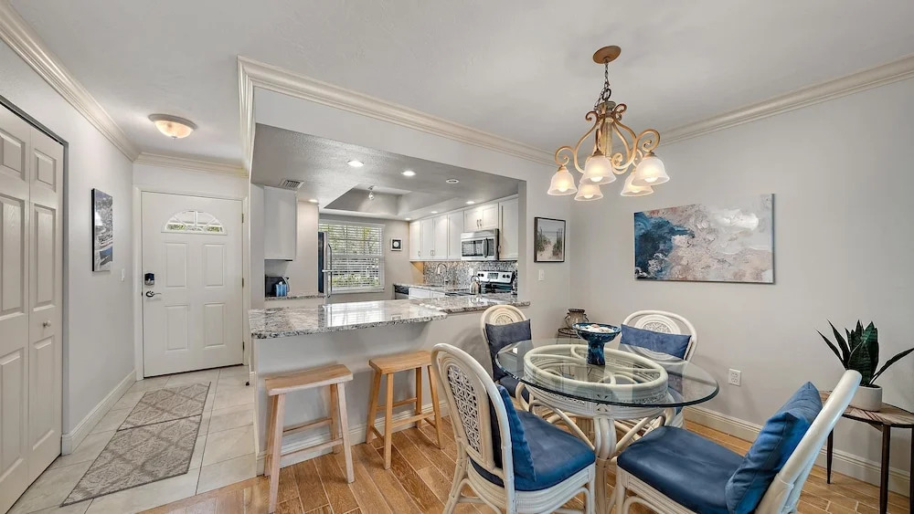 Sunset Sanctuary 2 Bedroom Condo by RedAwning