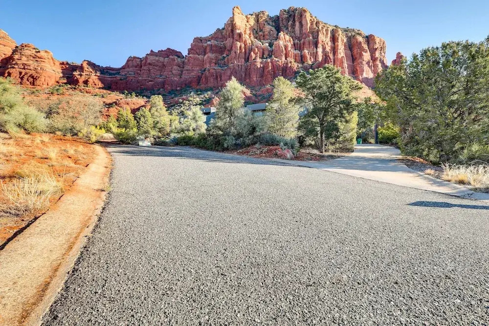 Amazing Views & On-site Hiking: Sedona Studio