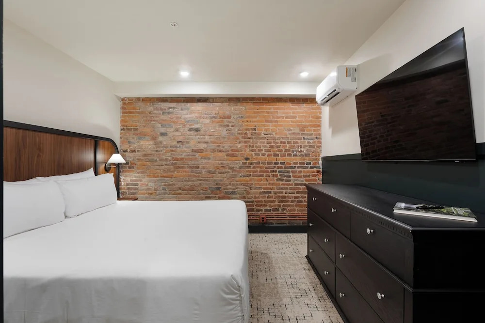 The Delegate Hotel