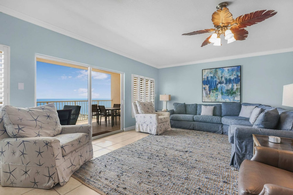 Admirals Quarters 1402- Beachfront 3 Bedrooms 3 Baths Sleeps 8