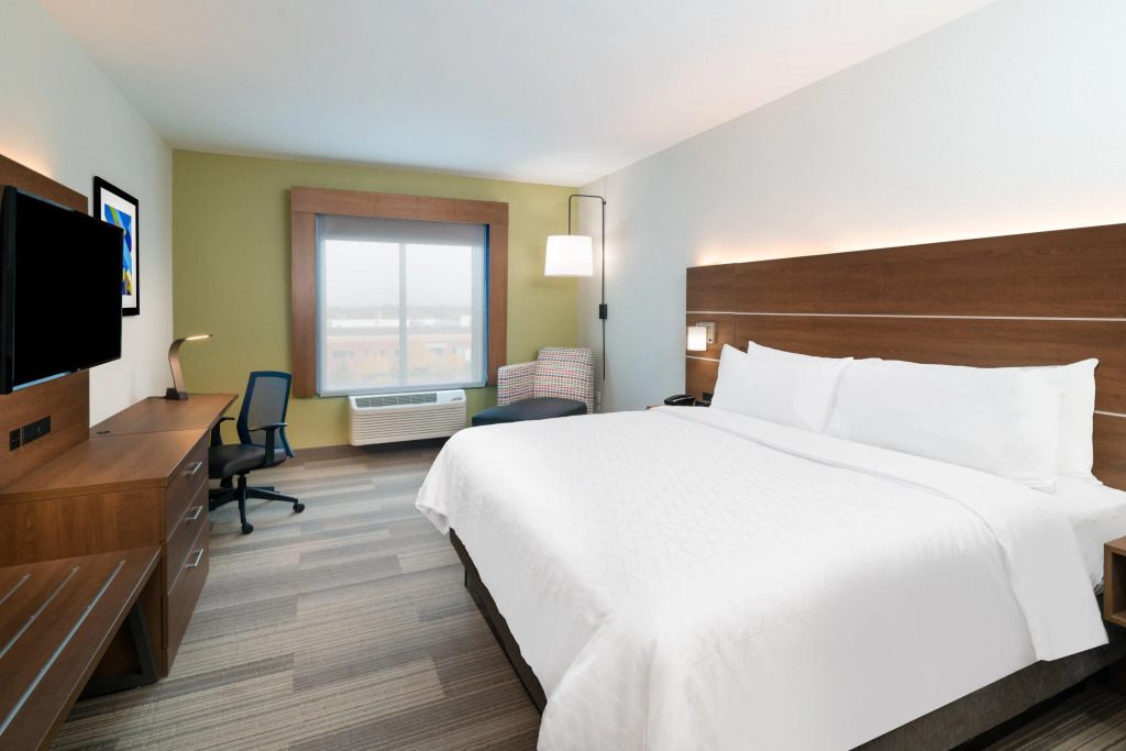 Holiday Inn Express & Suites - St Peters by IHG