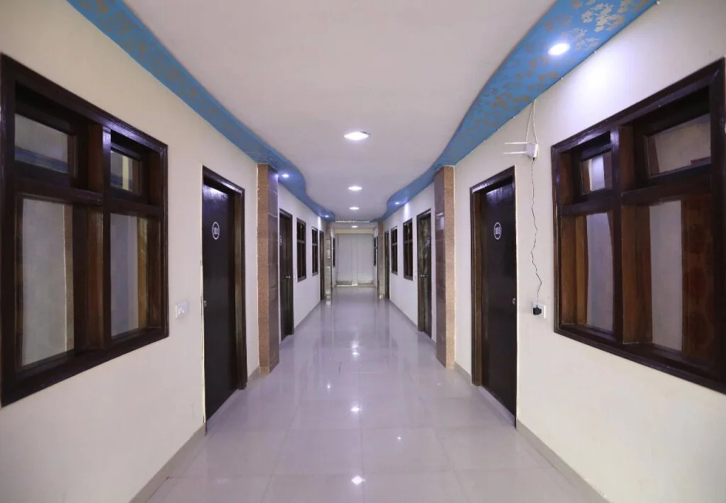 Hotel Taj Ansh