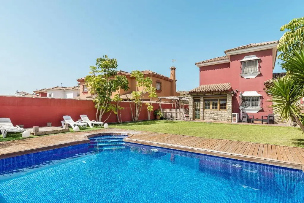 Villa Marty - Mayores De 25 Años