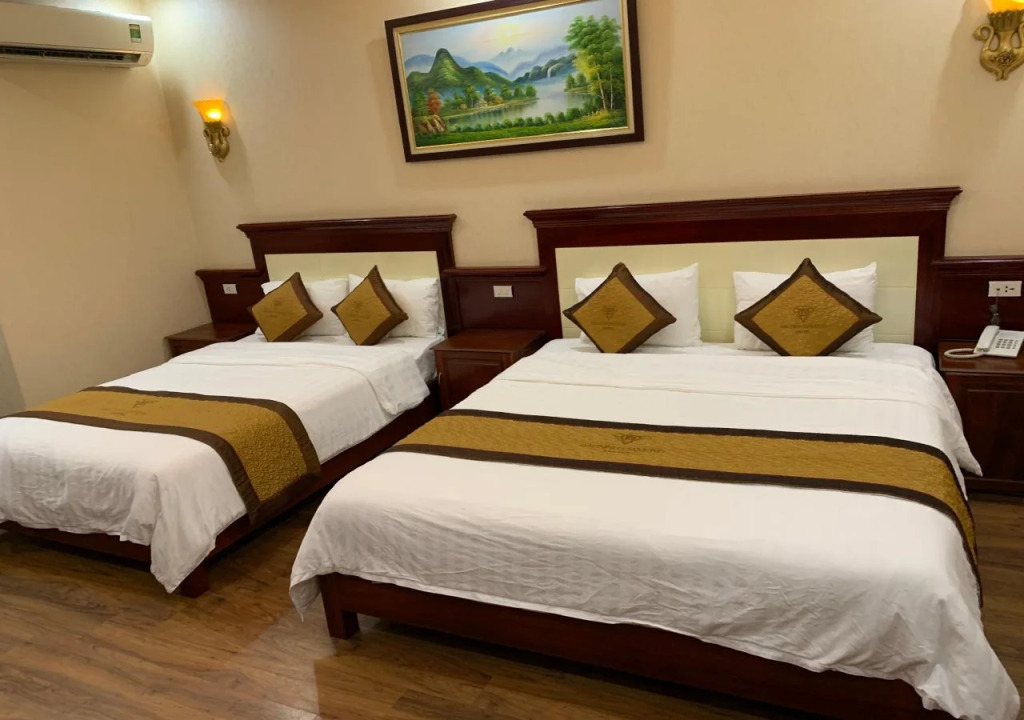 Holiday Suites Hotel & Spa