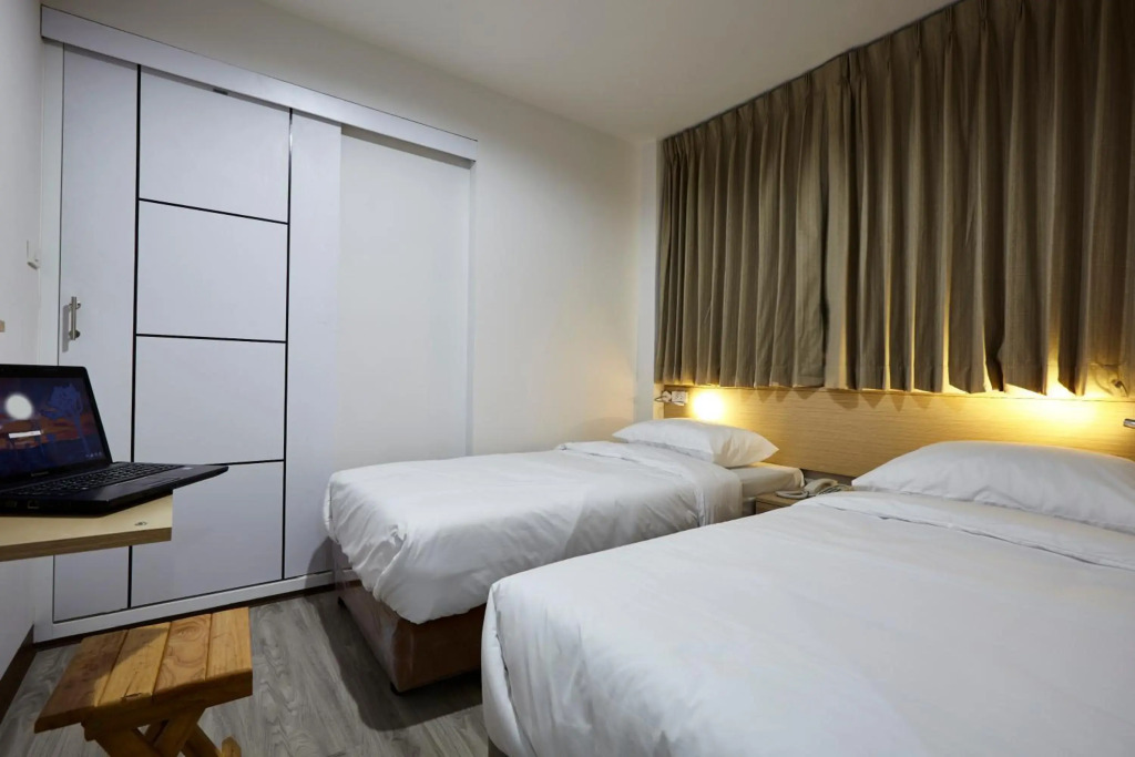 Le Bonheur Poshtel