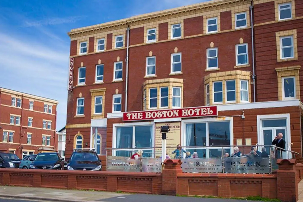 Queens Promenade Hotel