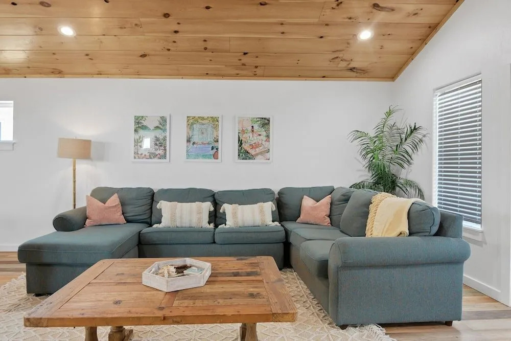New Marvelous Beach Home 2min From Beach