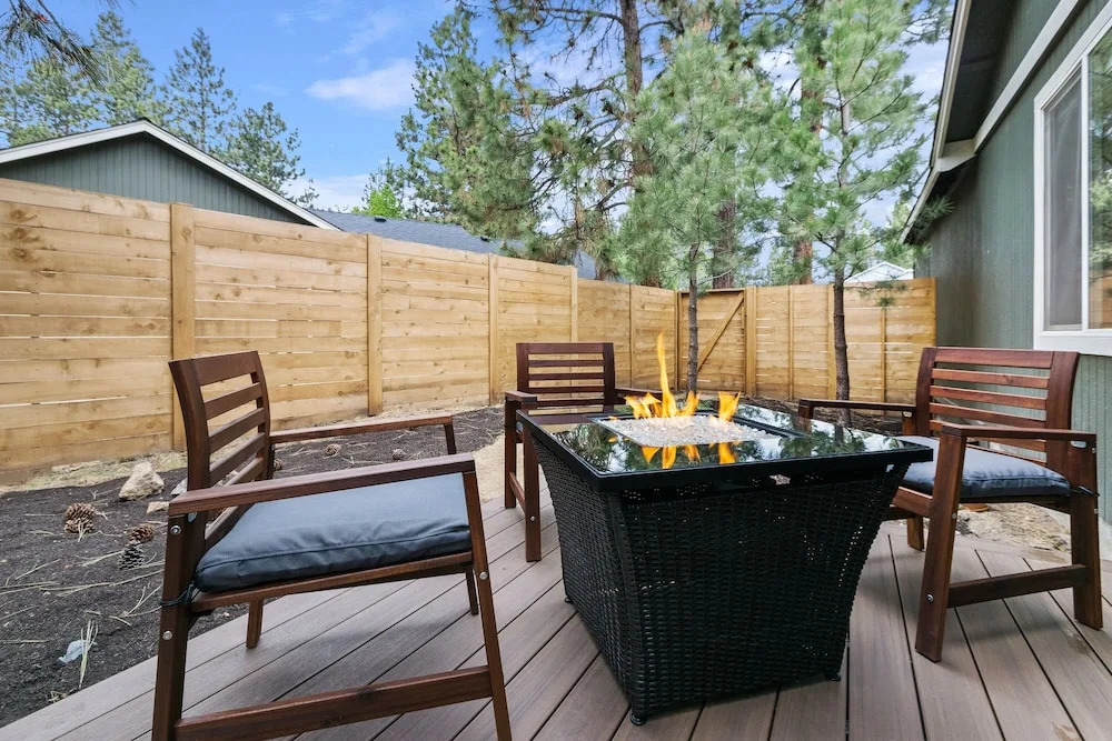 SW Decoy Home With Private Outdoor Living Space by Redawning