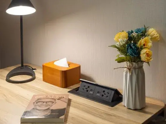 HanTing Premium Hotel (Dalian Renmin Road, Gangwan Square Metro Station)