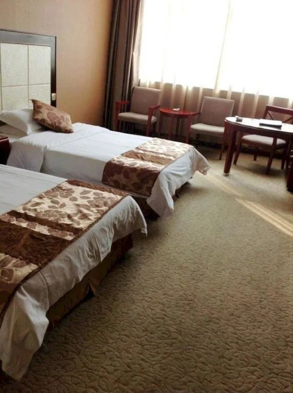 Yangzhong New World Hotel