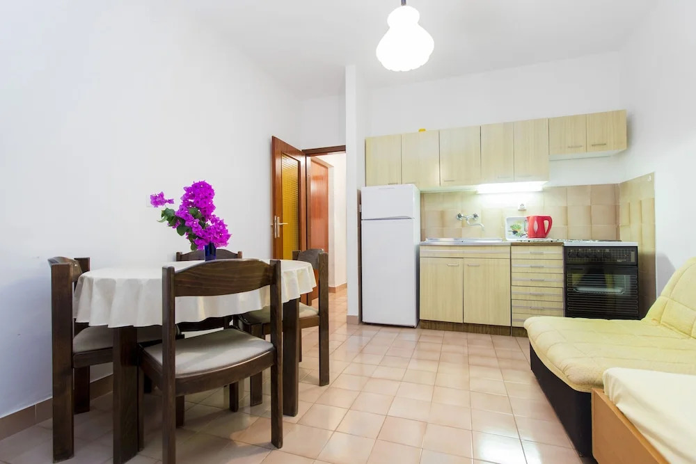 7 Olives Vintage Apartments