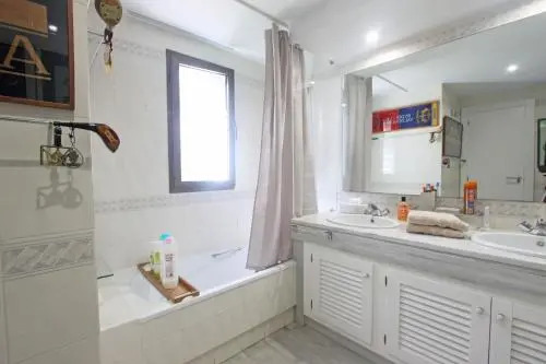 1104 First Line Beach Apartment Golden Beach Pool