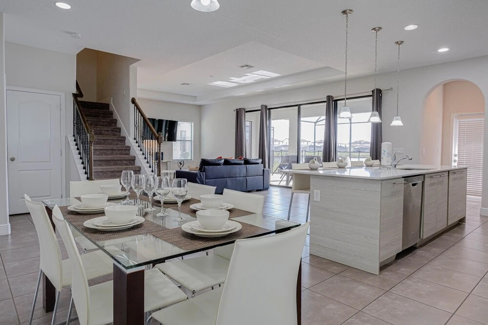 Balmoral Resort-180kb 4 Bedroom Home by RedAwning
