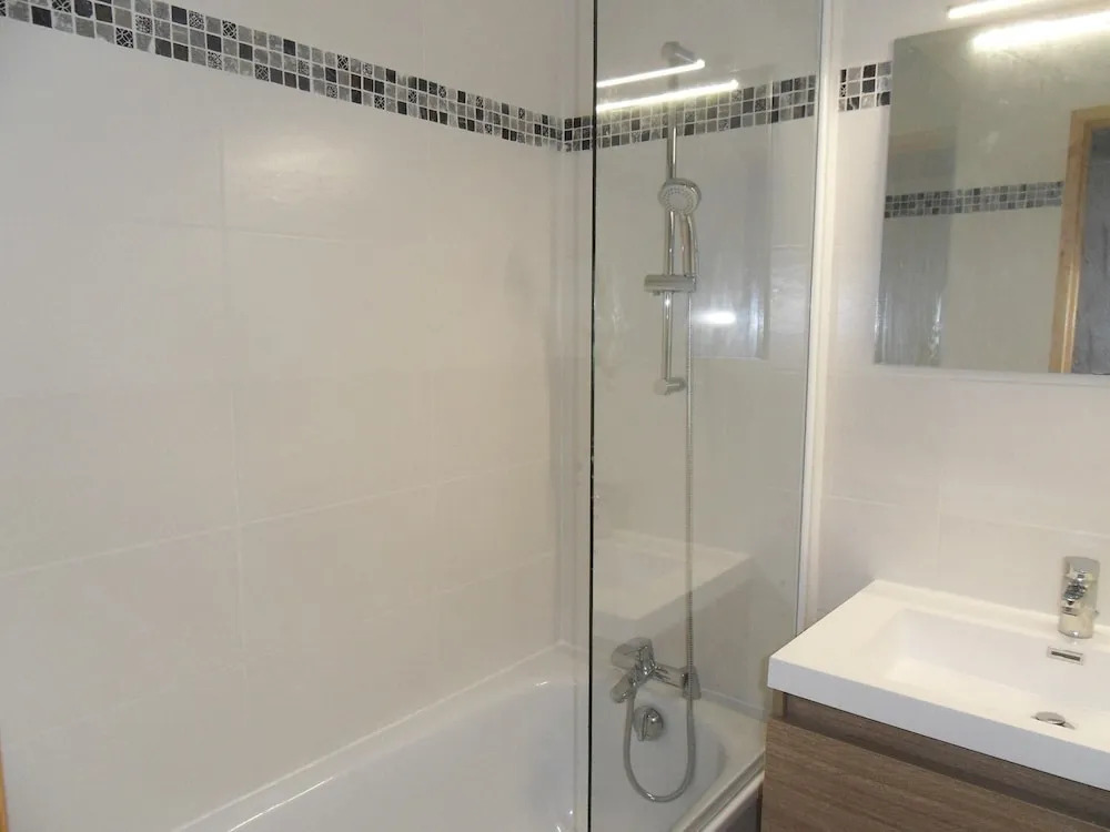 Belle Plagne Apartment With 2/3 Rooms for 6 People of 35 m2 Lc212