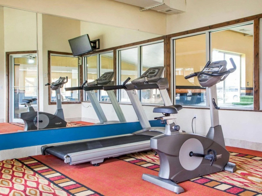 Quality Inn & Suites Kansas City - Independence I-70 East