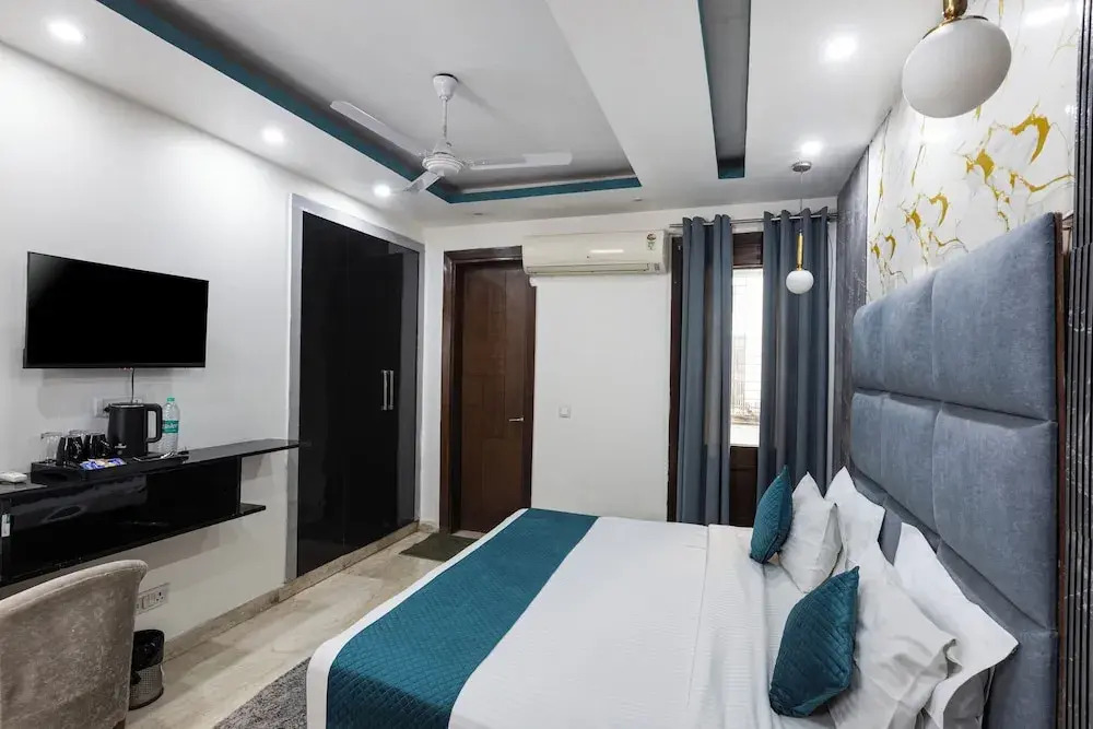 The Bed and Rock