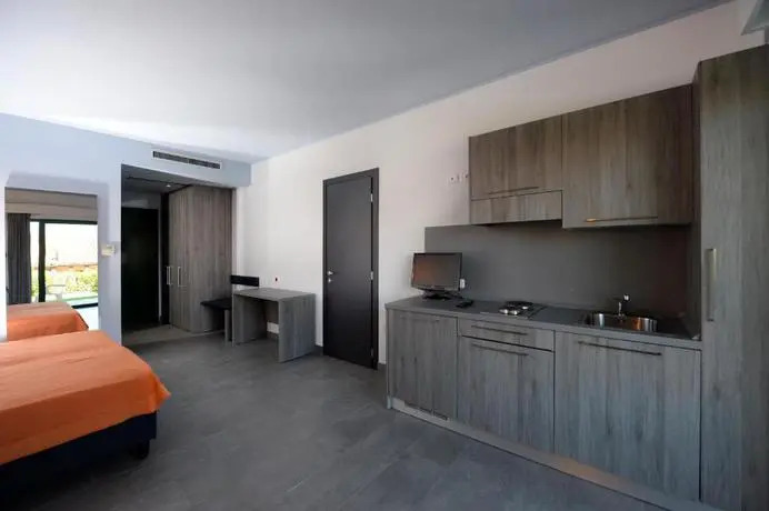 Mirage Apart Hotel