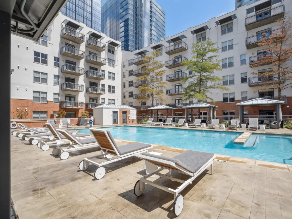 Austin Awesome 2BD 2BA Downtown Apartment