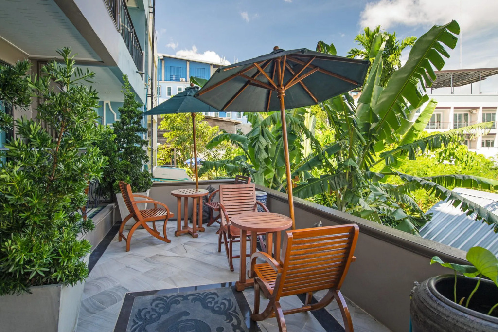 U Residence Hotel