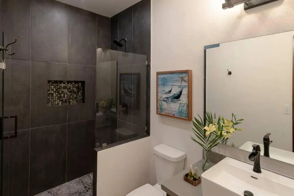 Condo SantoMar - Scenic views, 2Bed, 2Bath in Downtown, Pool, Gym, BBQ