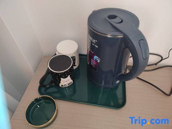Haikou Wangquan Movie Homestay (Meilan Airport)