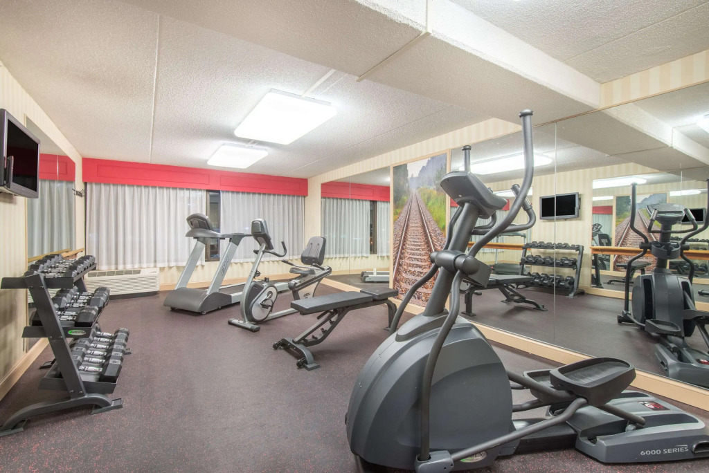 Ramada by Wyndham Cumberland Downtown