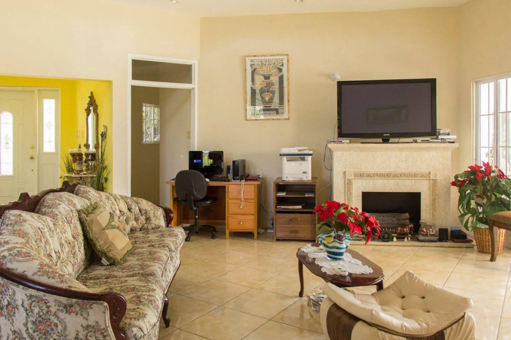 Chateau De La Rose Bed and Breakfast