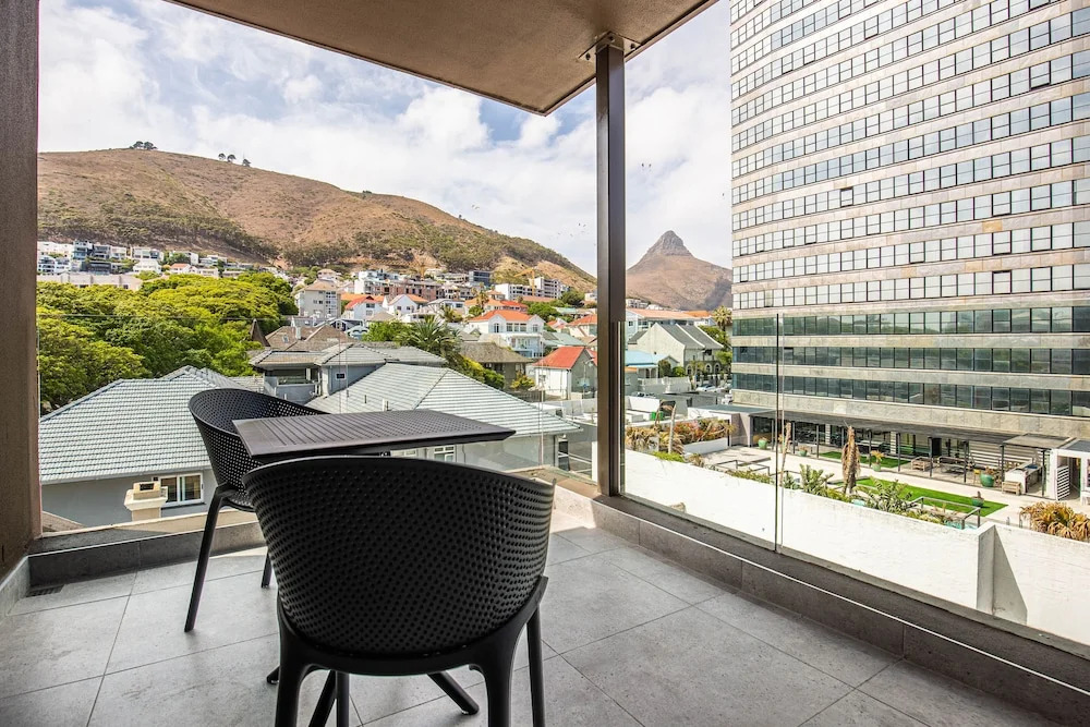 Glengariff Luxury Suites by Totalstay