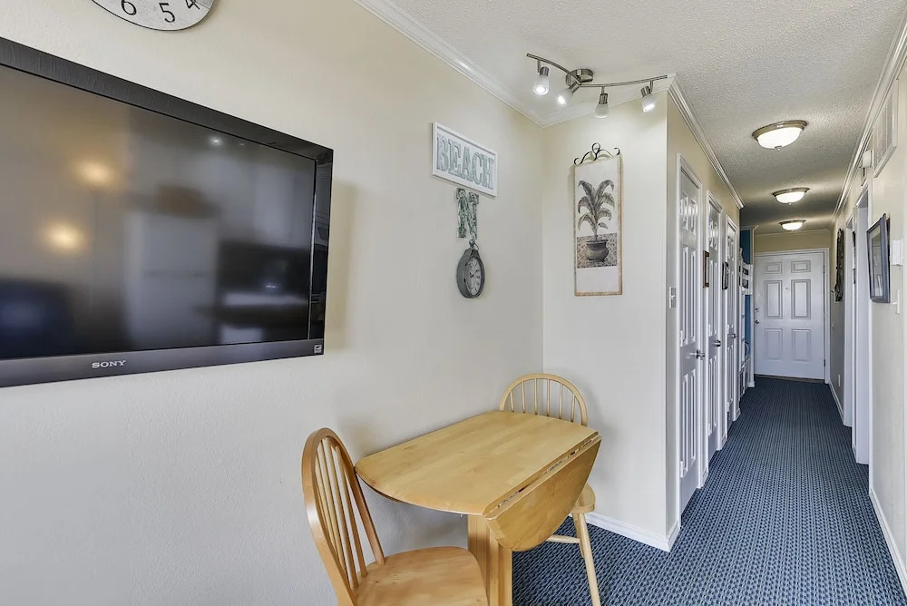 Casa Del Mar 102-beach N Time 1 Bedroom 1 Bathroom Condo