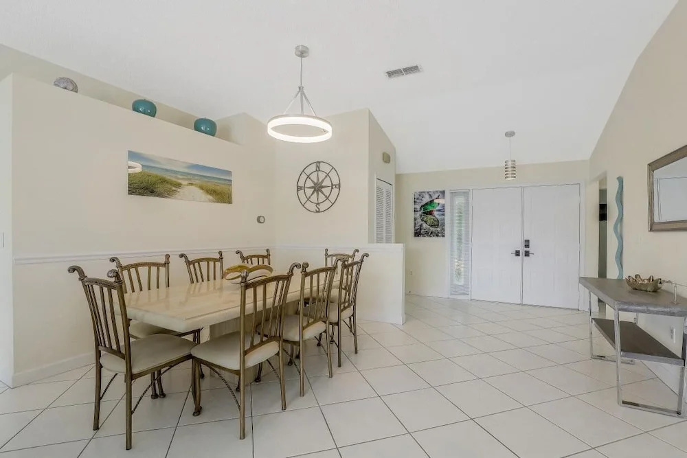 Pet-friendly home with southern exposure and pool