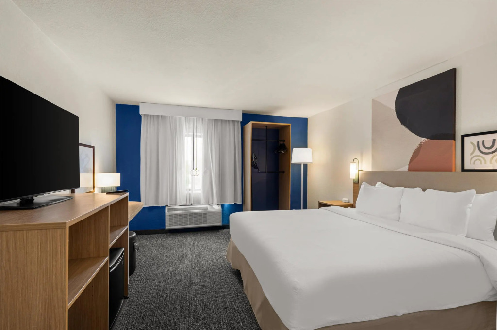 Spark By Hilton Fort Wayne