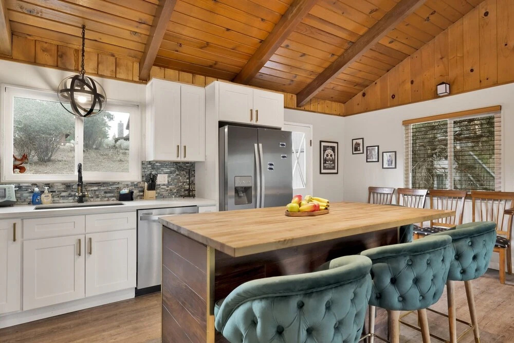 2134-ursa Major 2 Bedroom Home by RedAwning