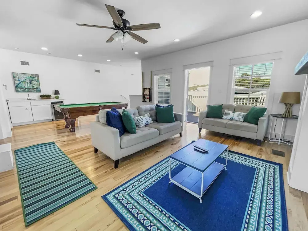 Ciao Bella 7 Bedroom Home by RedAwning
