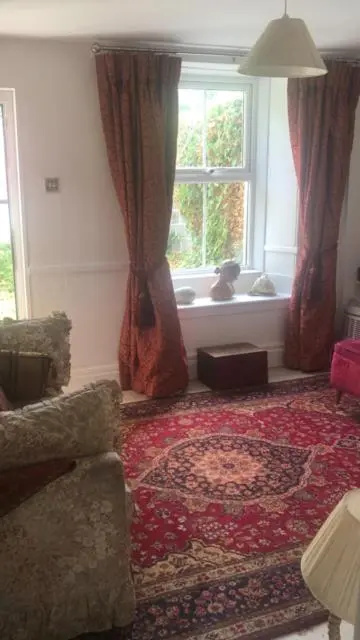 1 Laurel Cottages