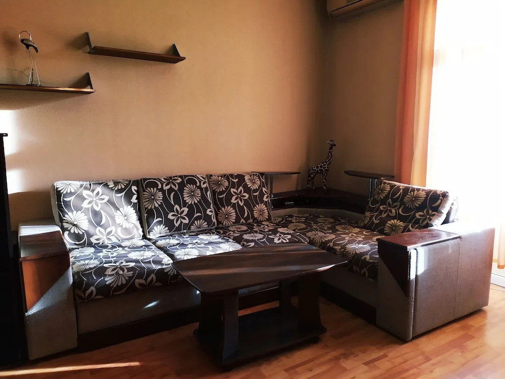 Апартаменты KyivHome, ул. Бассейная, 17, центр