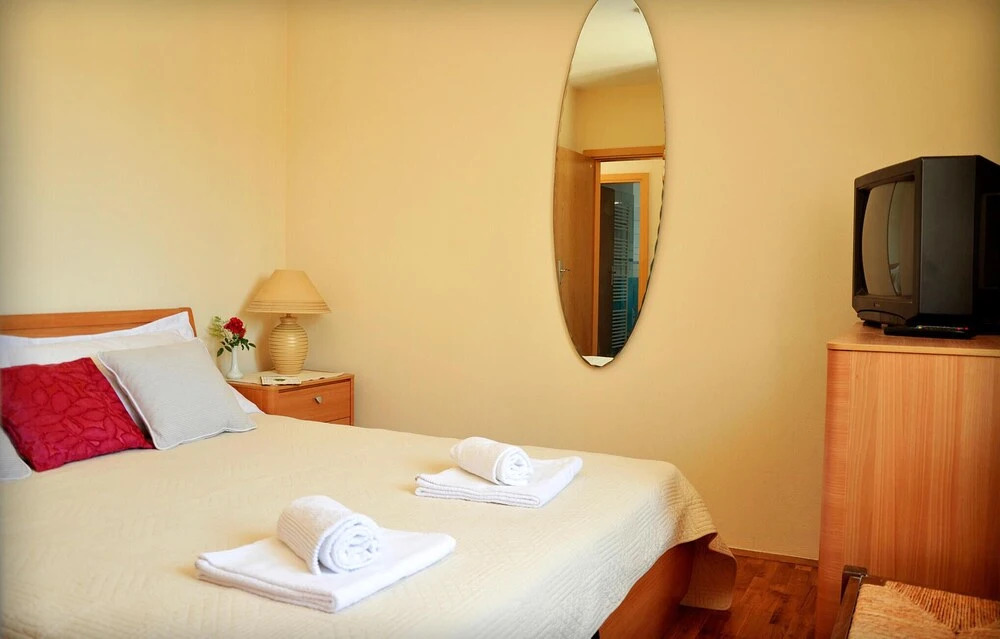 Beautiful Home in Lumbarda With 4 Bedrooms, Wifi and Outdoor Swimming Pool