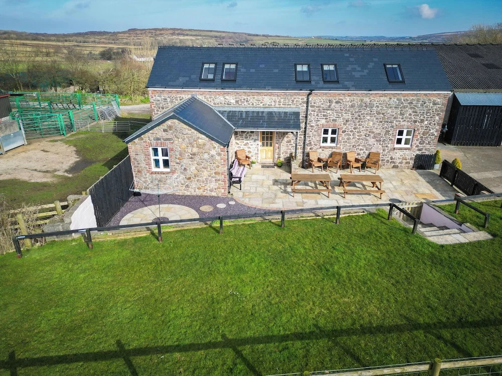 The Chaffhouse - 4 Bedroom - Llangenith