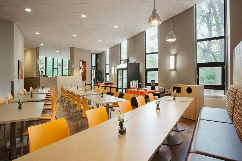 ZUM MTL Auberge dété - Université de Montréal