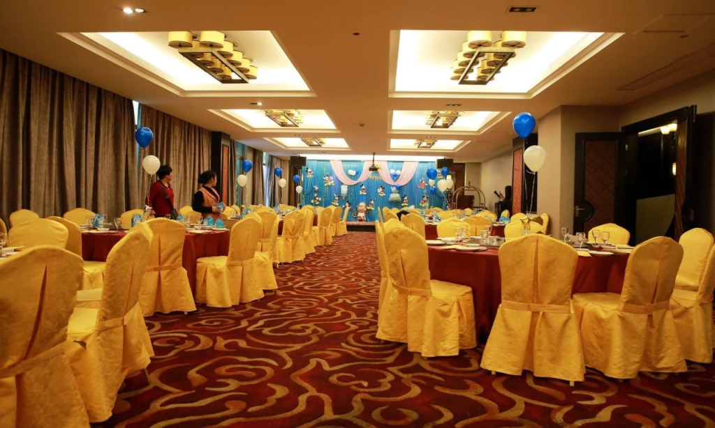 Grand Continental Hotel