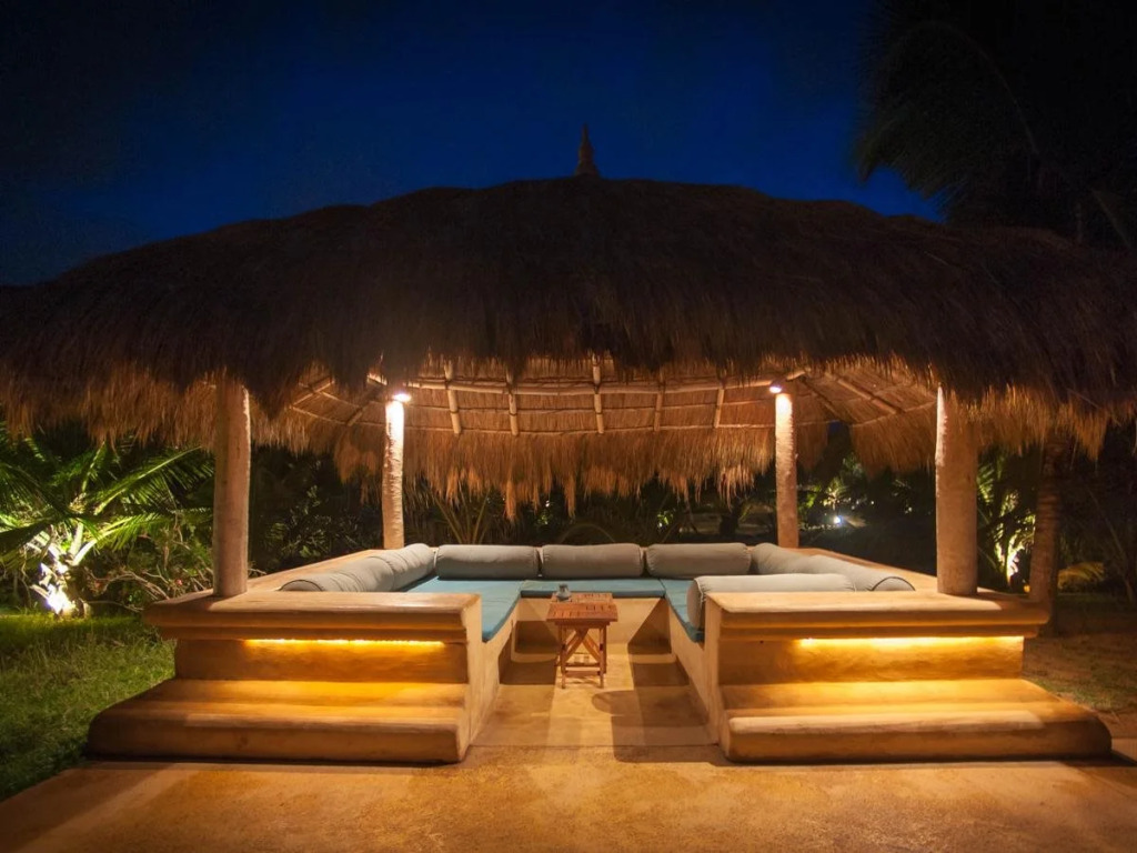 Bar Reef Resort - Dolphins, Kitesurfing & Wildlife
