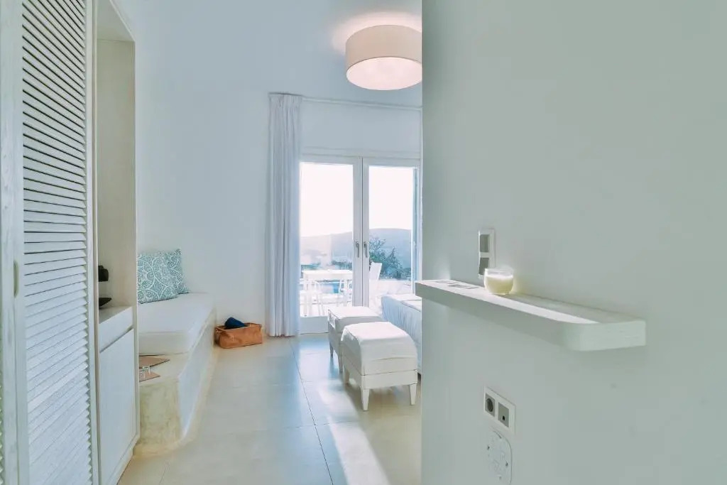 Schinoza luxury suites