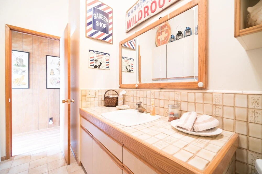 Neptune Hideaway 3 Bedrooms 1.5 Bathroom Home
