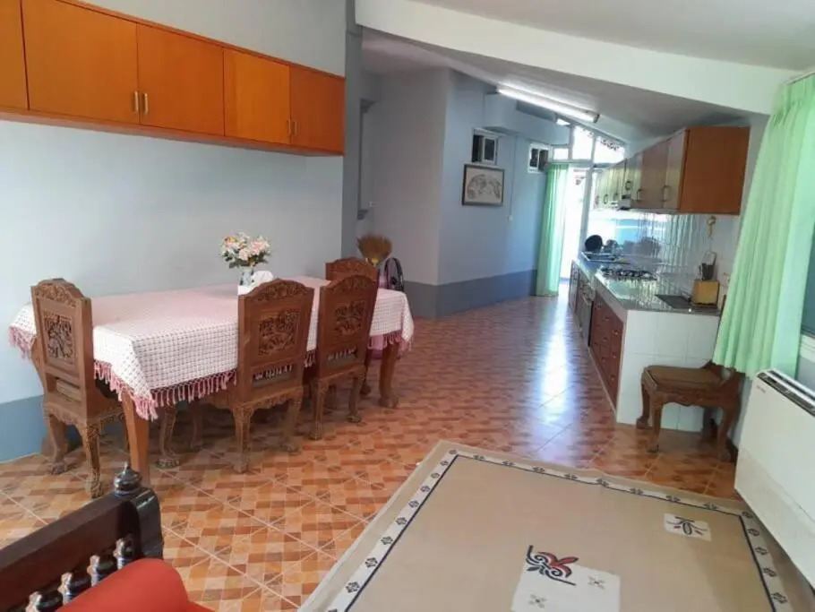 Karun House Chiang Mai, bungalow for 6 in a quiet neighborhood